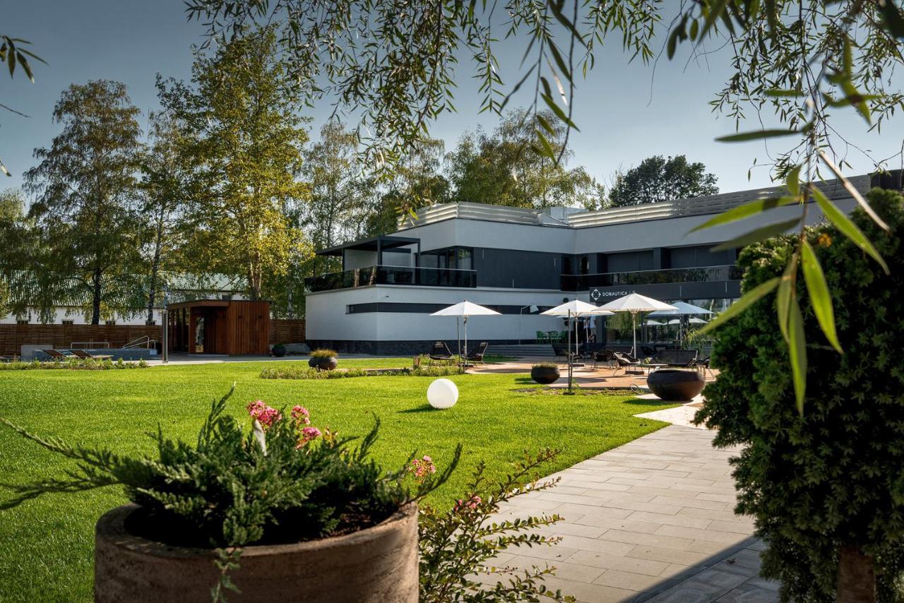 Donautica Hotel & Restaurant Fadd-Dombori Eksteriør billede